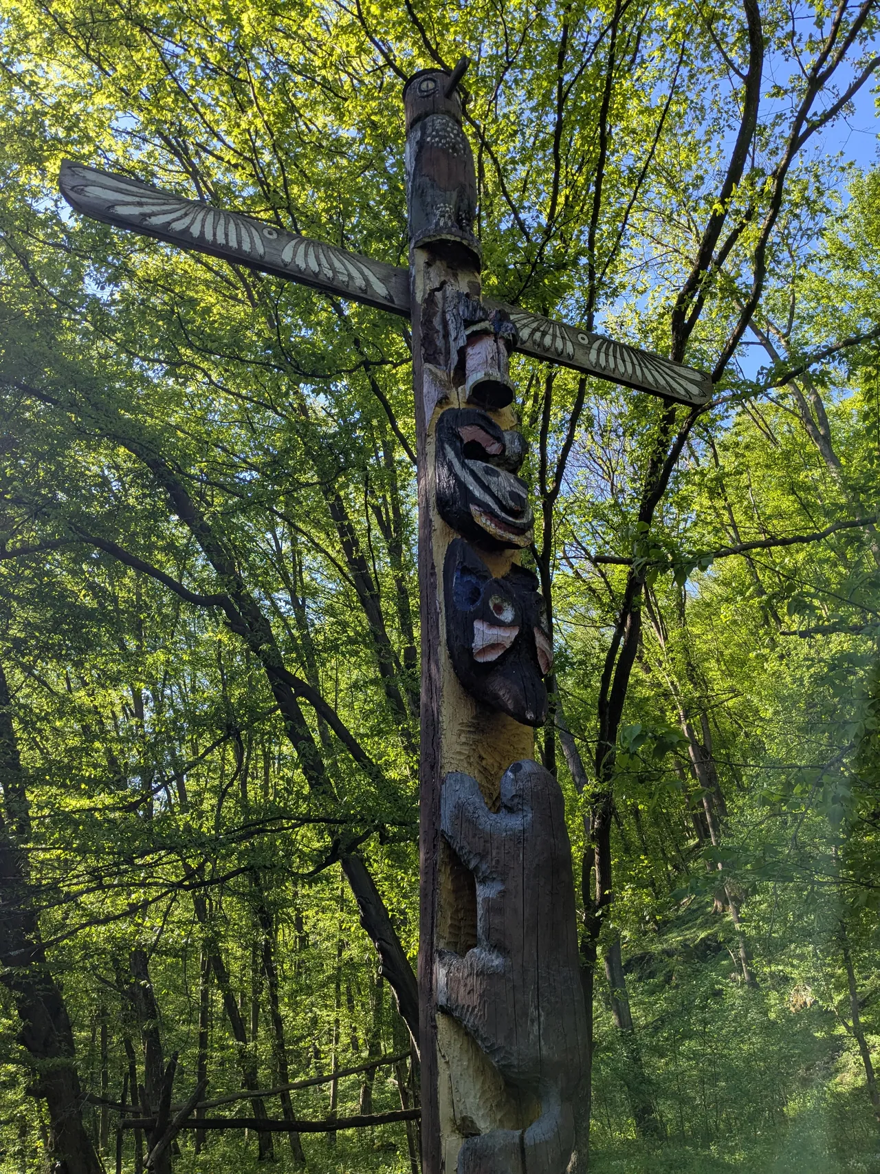 Totem · v dubnu